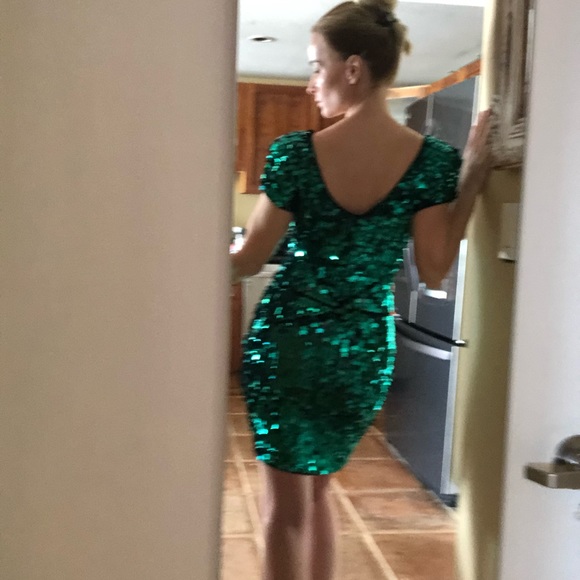 SOLD! French Connection Green Sequin Dress Size 0 - Picture 4 of 7